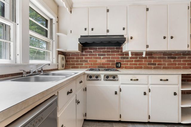 42 Oak Street, Rochester, NH 03839