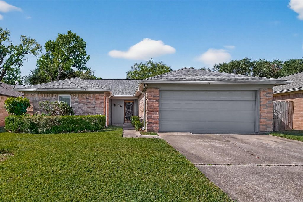 2510 Old Fort Road, Sugar Land, TX 77479