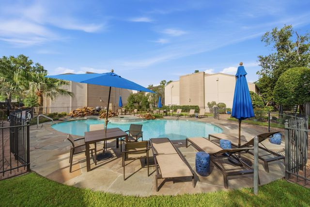 1100 Augusta Drive 77, Houston, TX 77057