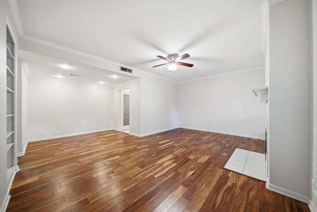 1100 Augusta Drive 77, Houston, TX 77057