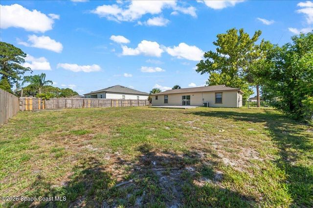 962 Serenade Street NW, Palm Bay, FL 32907