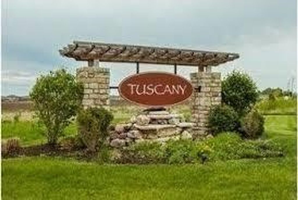 34 TUSCANY PLAT 6 Street, Altoona, IA 50009