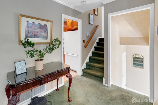 27 Sefton Cir Circle, Piscataway, NJ 08854