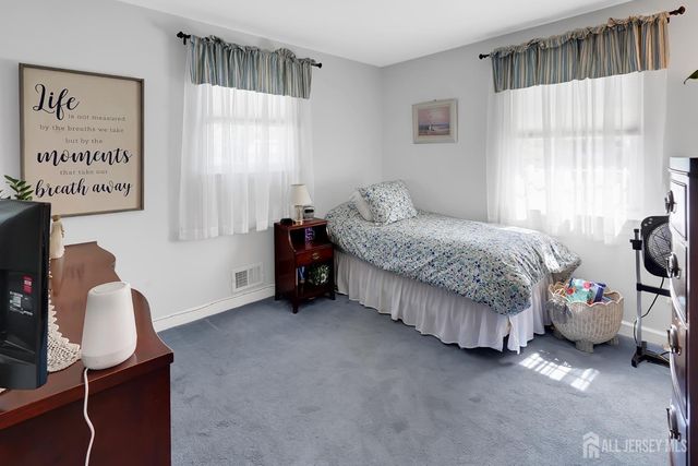 27 Sefton Cir Circle, Piscataway, NJ 08854