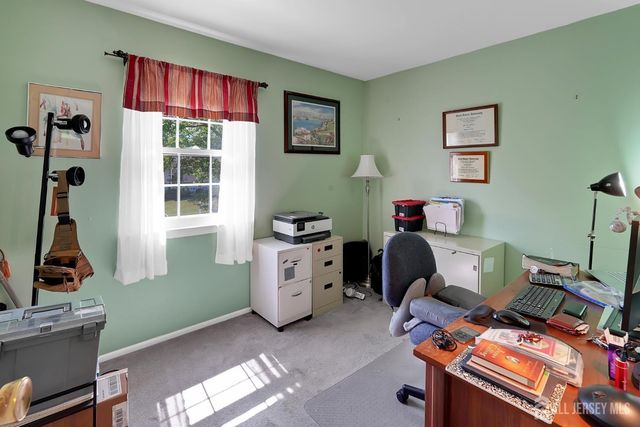 27 Sefton Cir Circle, Piscataway, NJ 08854