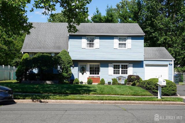 27 Sefton Cir Circle, Piscataway, NJ 08854