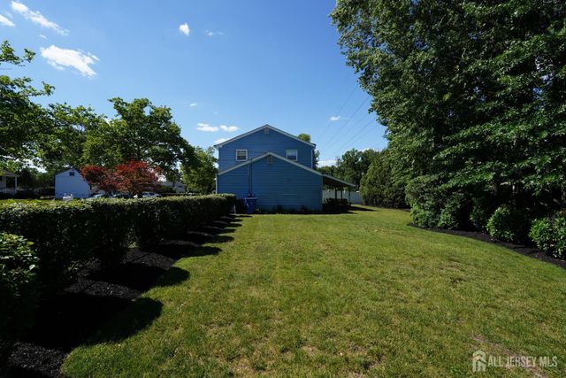 27 Sefton Cir Circle, Piscataway, NJ 08854