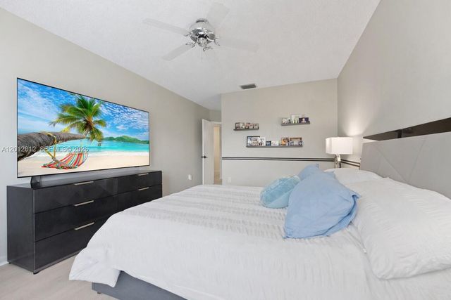 4350 NW 30th Street 333, Coconut Creek, FL 33066