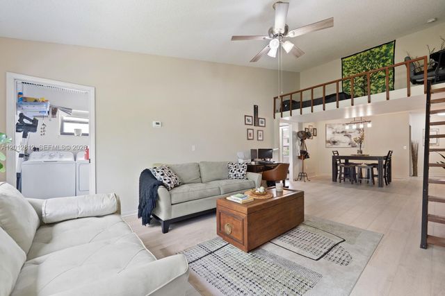 4350 NW 30th Street 333, Coconut Creek, FL 33066