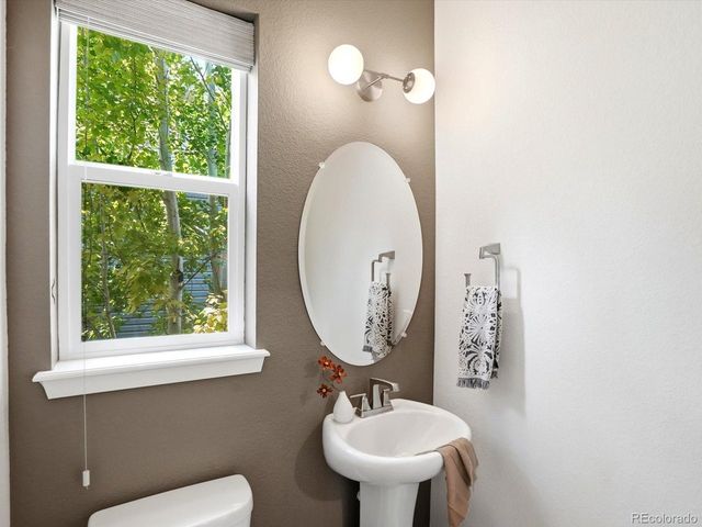 3675 Driftwood Dr, Johnstown, CO 80534