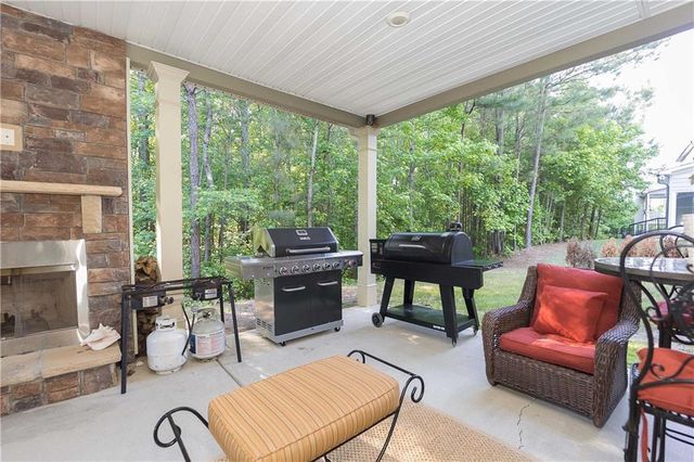 126 Oakleigh Pointe Drive, Dallas, GA 30157