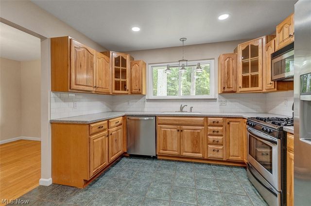 6609 Debbie Drive, North Ridgeville, OH 44039