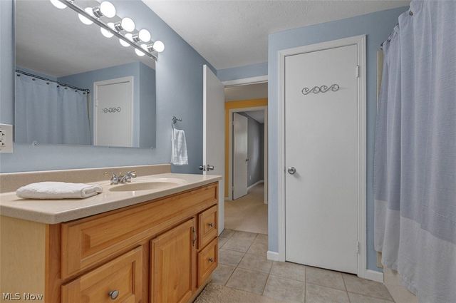 6609 Debbie Drive, North Ridgeville, OH 44039