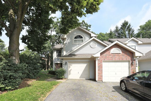 704 Shady Oaks Court, Elgin, IL 60120