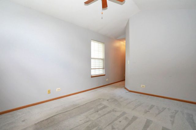 704 Shady Oaks Court, Elgin, IL 60120