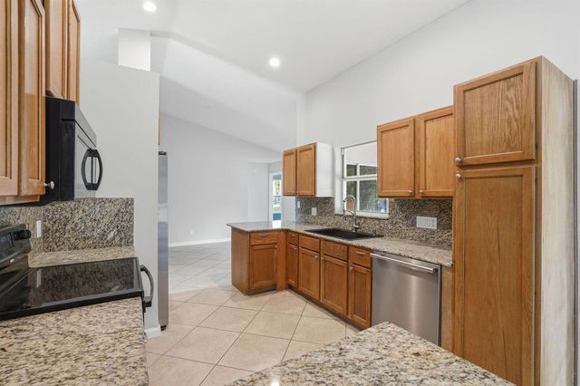 12543 N 73rd Court N, West Palm Beach, FL 33412