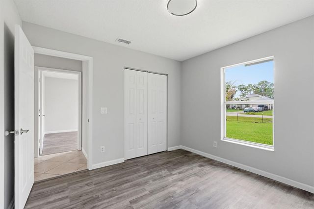 12543 N 73rd Court N, West Palm Beach, FL 33412