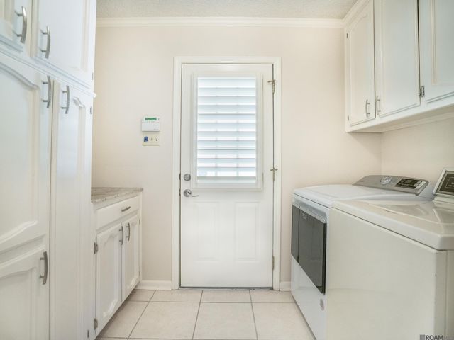 1812 Palmwood Dr, Baton Rouge, LA 70816