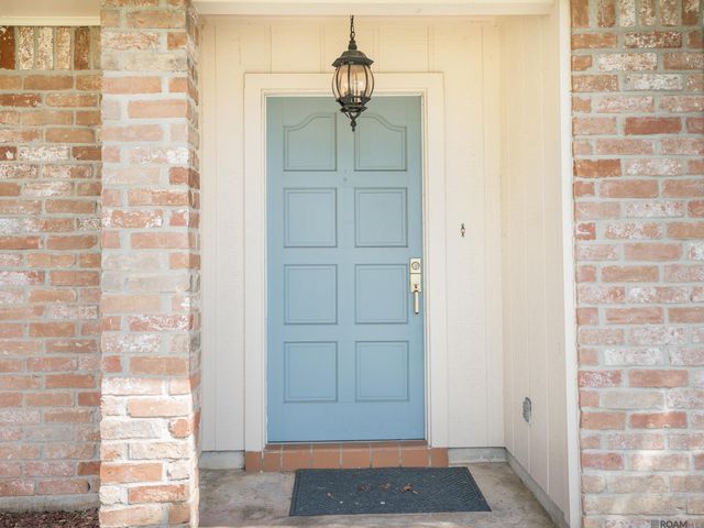 1812 Palmwood Dr, Baton Rouge, LA 70816