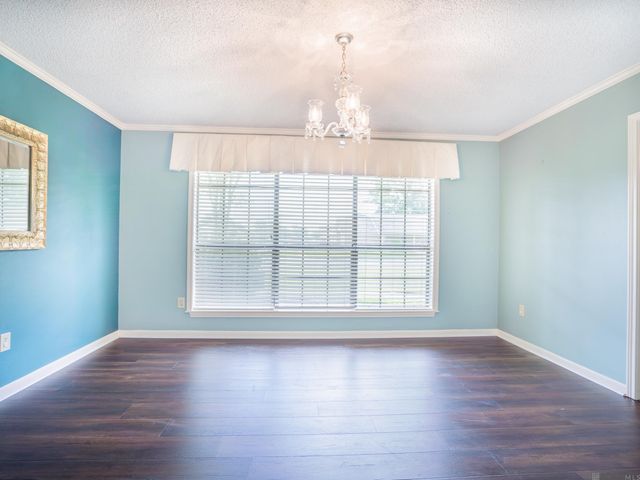 1812 Palmwood Dr, Baton Rouge, LA 70816