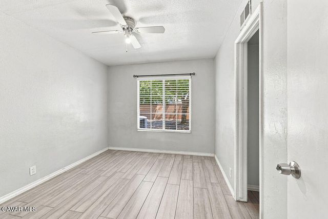 45554 6th Street, Lancaster, CA 93535