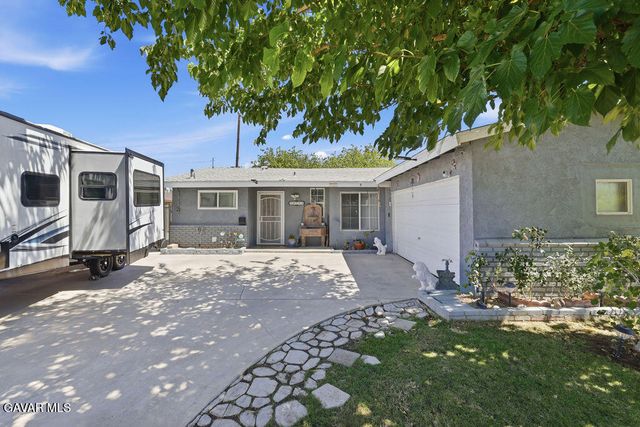45554 6th Street, Lancaster, CA 93535