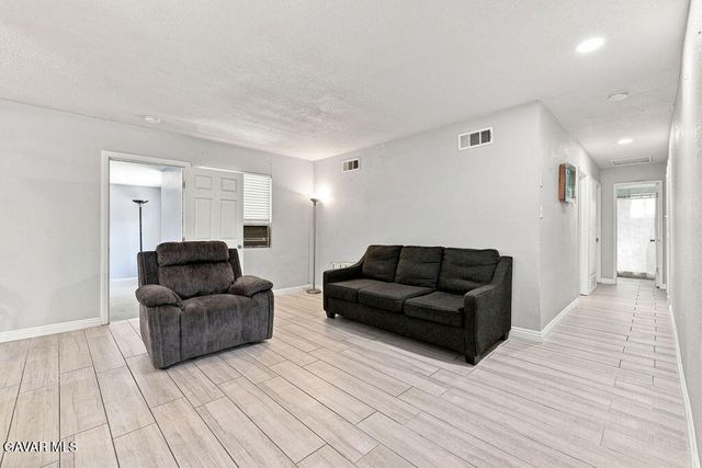 45554 6th Street, Lancaster, CA 93535