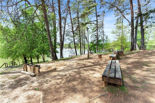 5652 Alligator Alley, Gainesville, GA 30506
