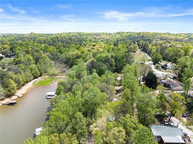 5652 Alligator Alley, Gainesville, GA 30506