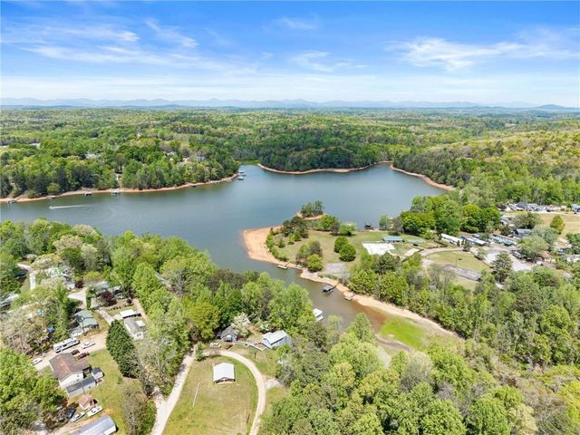 5652 Alligator Alley, Gainesville, GA 30506