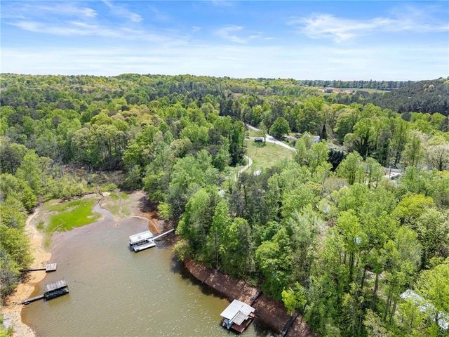 5652 Alligator Alley, Gainesville, GA 30506