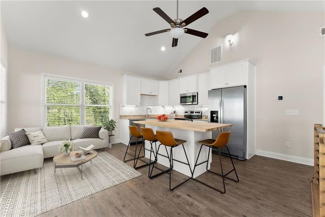5652 Alligator Alley, Gainesville, GA 30506