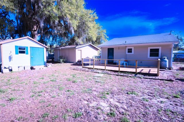 1198 CR 464, Lake Panasoffkee, FL 33538