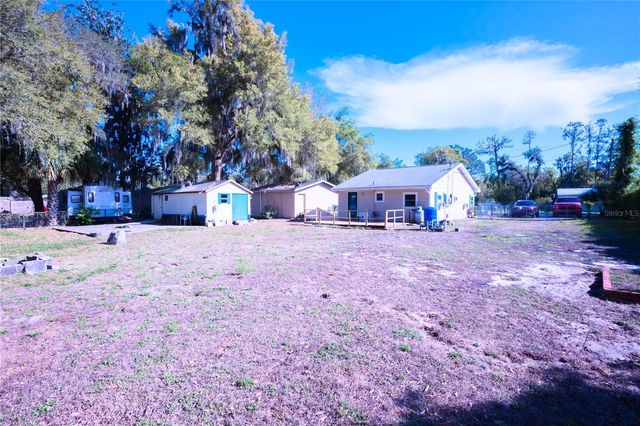 1198 CR 464, Lake Panasoffkee, FL 33538