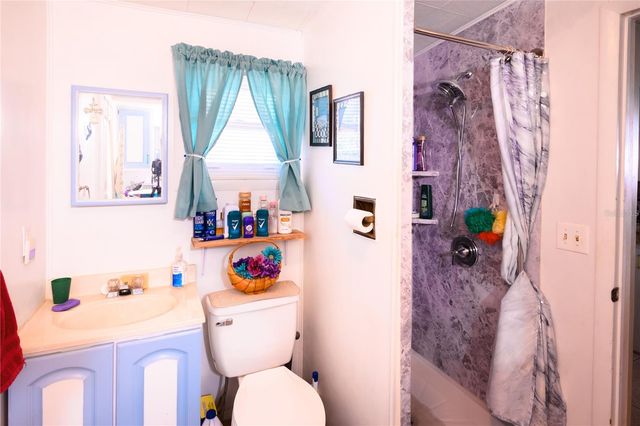 1198 CR 464, Lake Panasoffkee, FL 33538