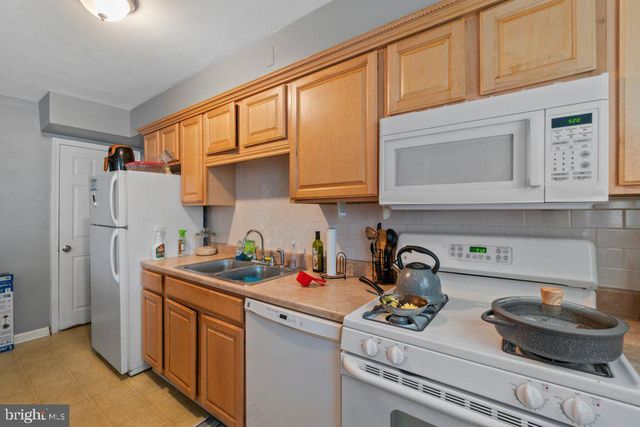 940 SAINT AGNES LN, Baltimore, MD 21207