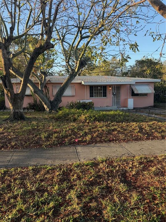 2910 NW 175th St, Miami Gardens, FL 33056