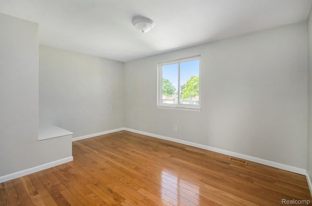 37718 Douglas Court, Sterling Heights, MI 48310