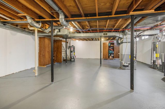 37718 Douglas Court, Sterling Heights, MI 48310