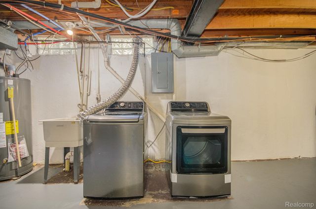 37718 Douglas Court, Sterling Heights, MI 48310