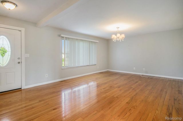 37718 Douglas Court, Sterling Heights, MI 48310