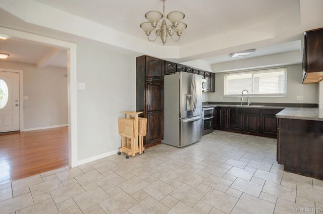 37718 Douglas Court, Sterling Heights, MI 48310