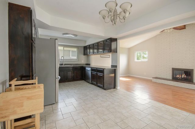 37718 Douglas Court, Sterling Heights, MI 48310