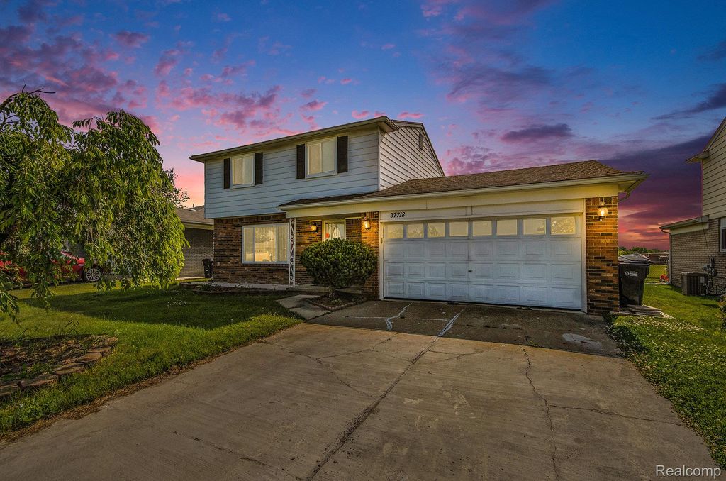37718 Douglas Court, Sterling Heights, MI 48310