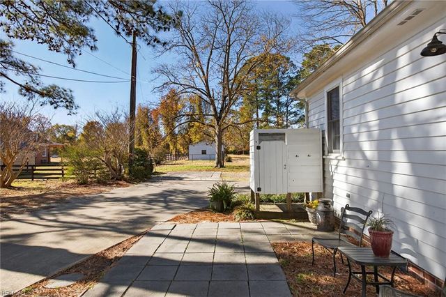 22390 Main ST, Courtland, VA 23837