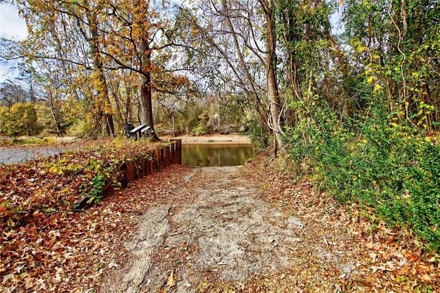 22390 Main ST, Courtland, VA 23837