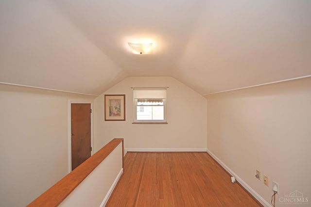 3810 S Broadlawn Circle, Silverton, OH 45236