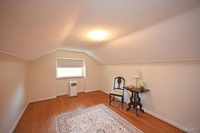 3810 S Broadlawn Circle, Silverton, OH 45236