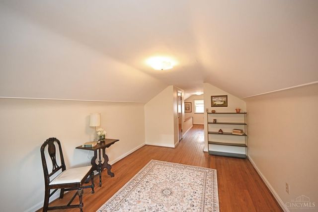 3810 S Broadlawn Circle, Silverton, OH 45236