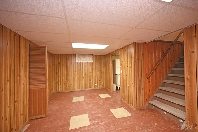 3810 S Broadlawn Circle, Silverton, OH 45236